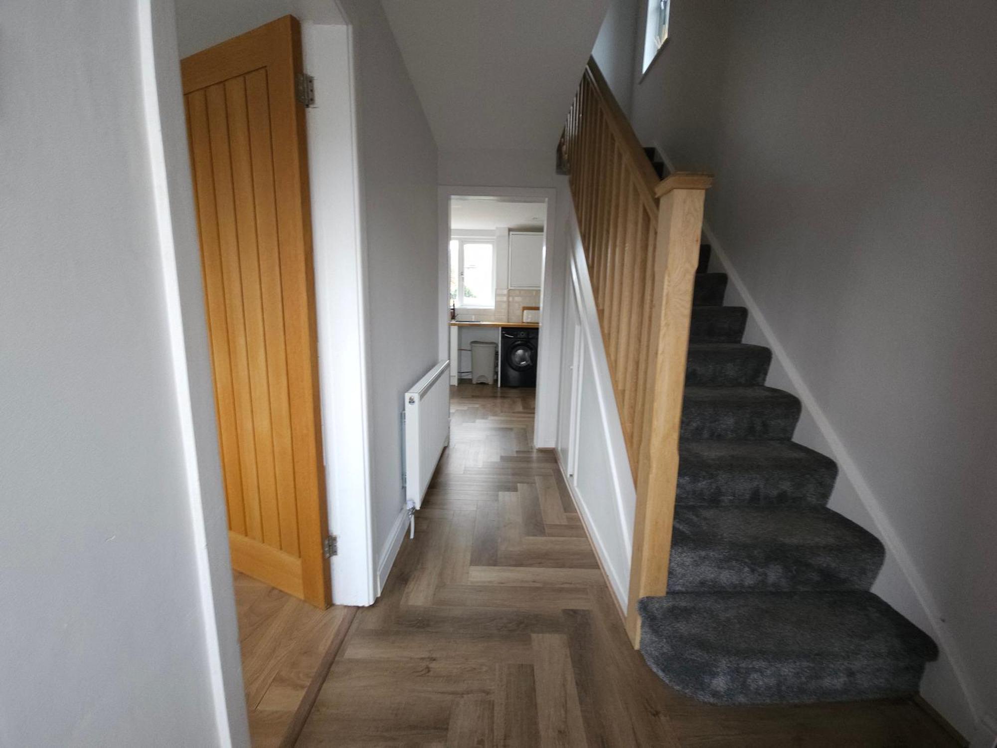Modern 3 Bedroom Property With Free Driveway Parking By Shire Stays Шрусбері Екстер'єр фото
